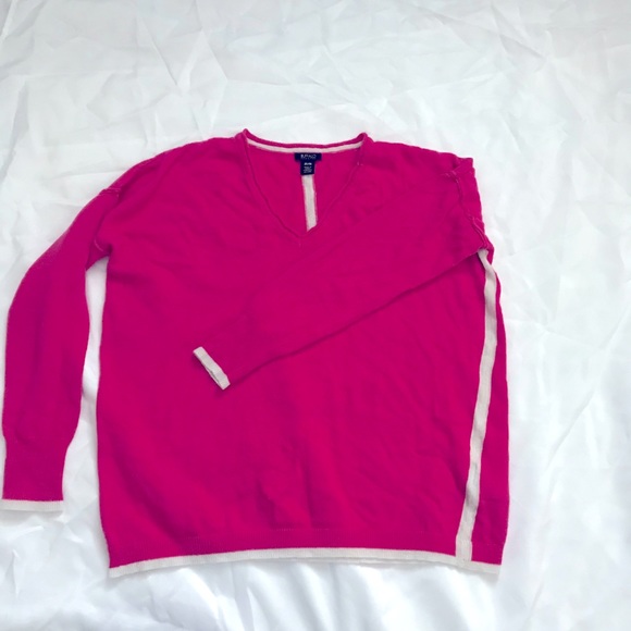 Soft stretch Med arm length sweater - Picture 1 of 3